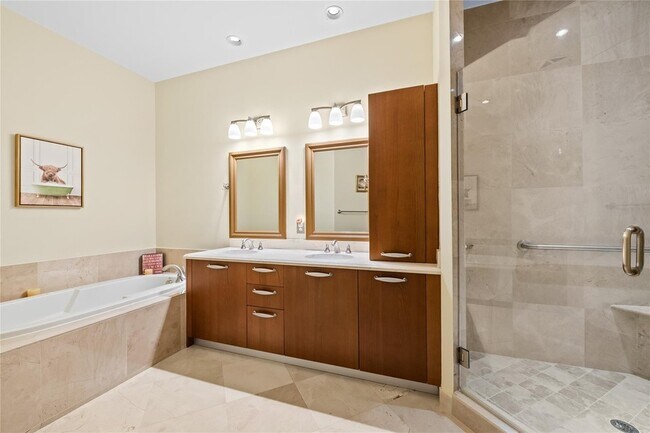 Building Photo - 4444 El Mar Dr