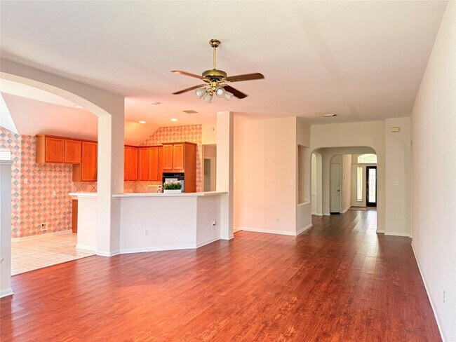 Building Photo - 3614 Double Lake Dr
