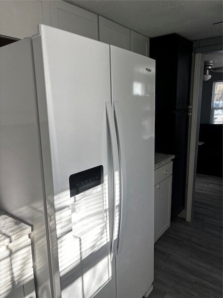 Building Photo - 100 Ross St