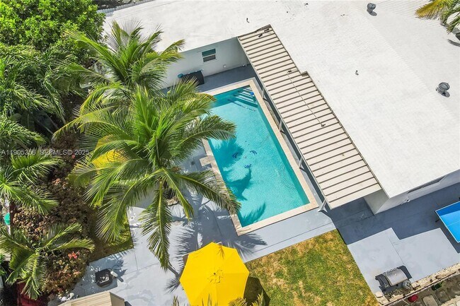 Building Photo - 6650 McKinley St