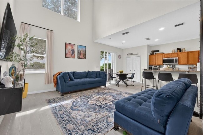Building Photo - 6086 Chapledale Dr
