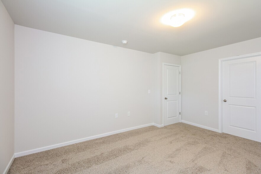 Building Photo - 2918 Ember Brooke Ct