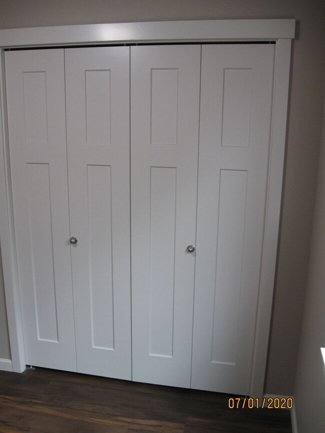 Building Photo - Must See 3 Bedroom with Fenced Yard!