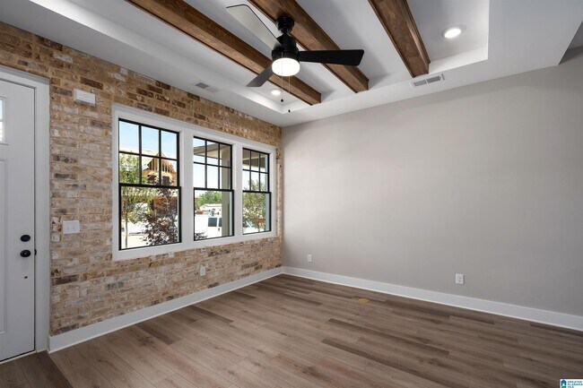 Building Photo - 1109 Windsor Sq
