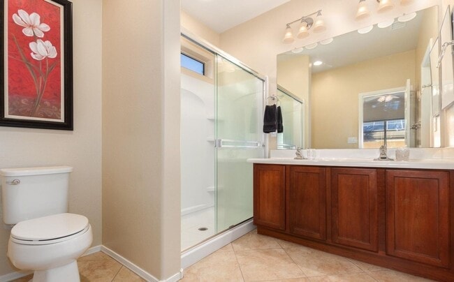 Building Photo - MOVE IN SPECIAL! Sharp Updated 2 Bed/2 Bath Home iw/Private Pool