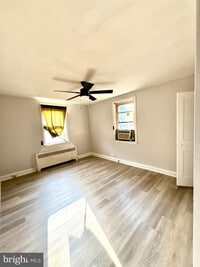 Building Photo - 1526 Devereaux Ave