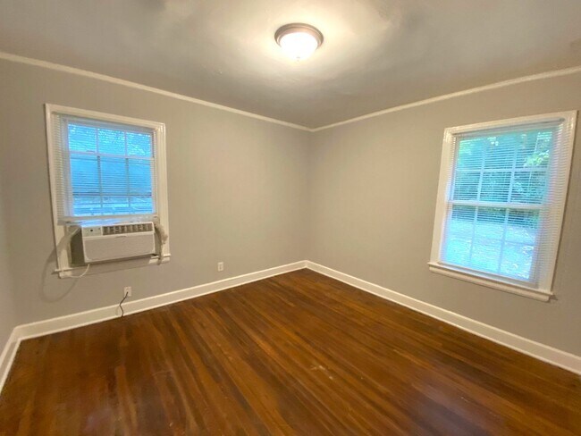 Building Photo - 770 Brower St