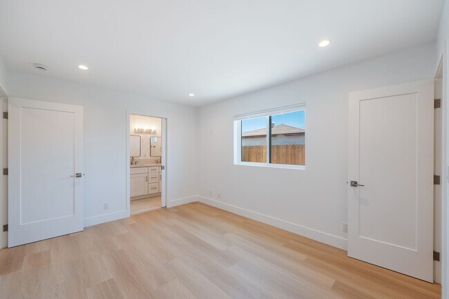 Building Photo - New Torrance Home!