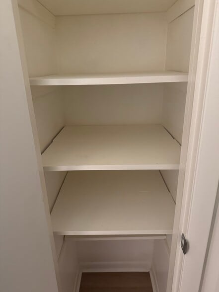 Building Photo - 2208 Mary Jane Dr