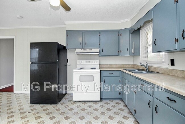 Building Photo - 243 Eden Cir