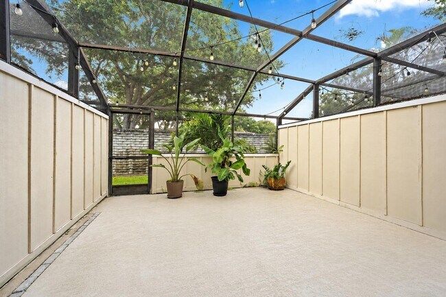 Building Photo - 6158 Riverwalk Ln