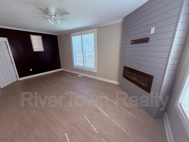 Building Photo - 1305 Tutwiler Ave