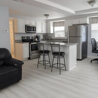 Building Photo - 108 Orris St