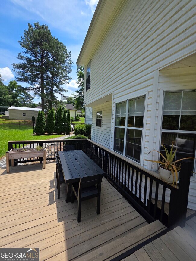 Building Photo - 100 Bedford Forrest Dr