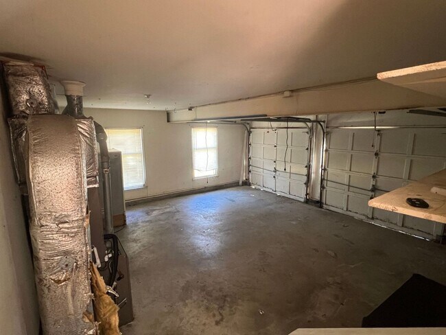 Building Photo - Single Family Corner Lot House located in ...