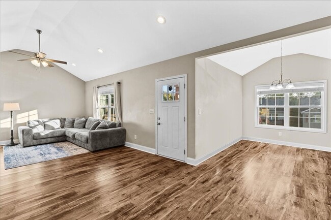 Building Photo - Pristine 3 Bed 2 Bath Home in Dalton