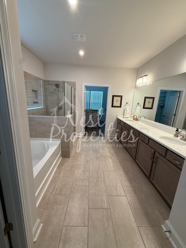 Building Photo - 263 River Front Dr