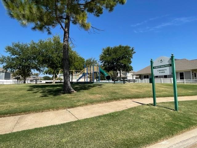 Building Photo - 10253 Lakeview Dr