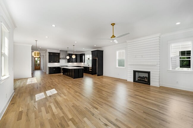 Building Photo - Beautiful home in The Nations!  4 bedrooms and 3 bathrooms in well sought after area.