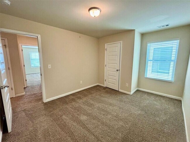 Building Photo - 629 Carlton Pointe Dr