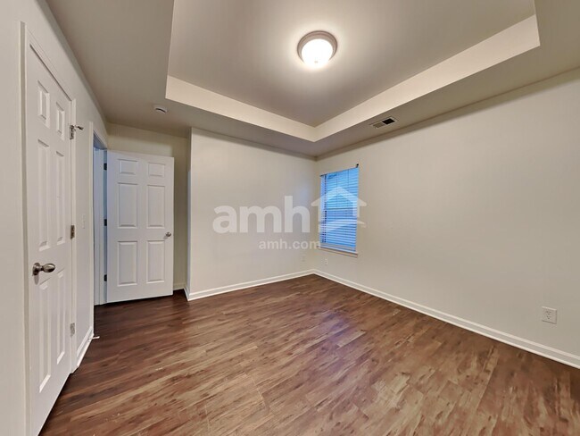 Building Photo - 367 Hidden Creek Ln