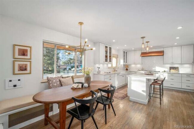 Building Photo - 3090 S Franklin St