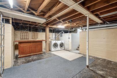 Building Photo - Cory-Merrill Charmer