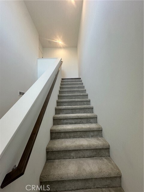 Building Photo - 1615 W Cara Dr