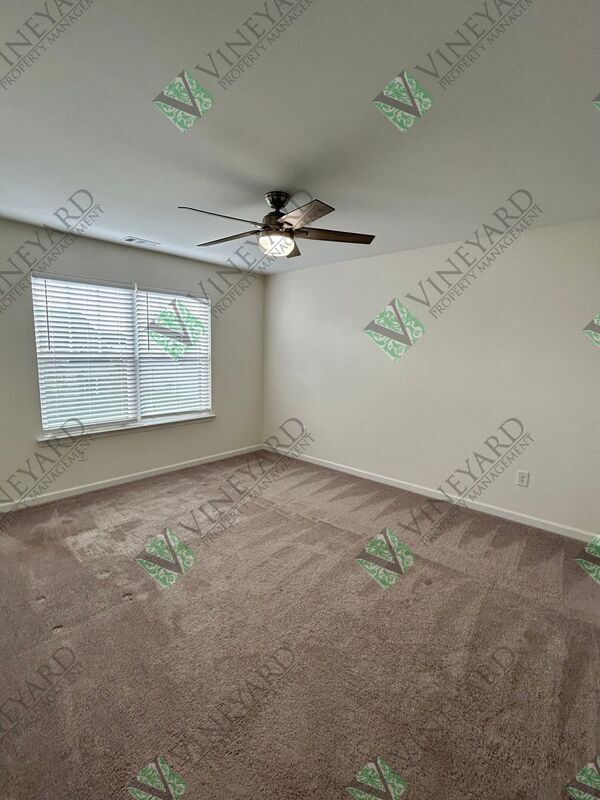 Building Photo - 4510 Sandy Creek Dr