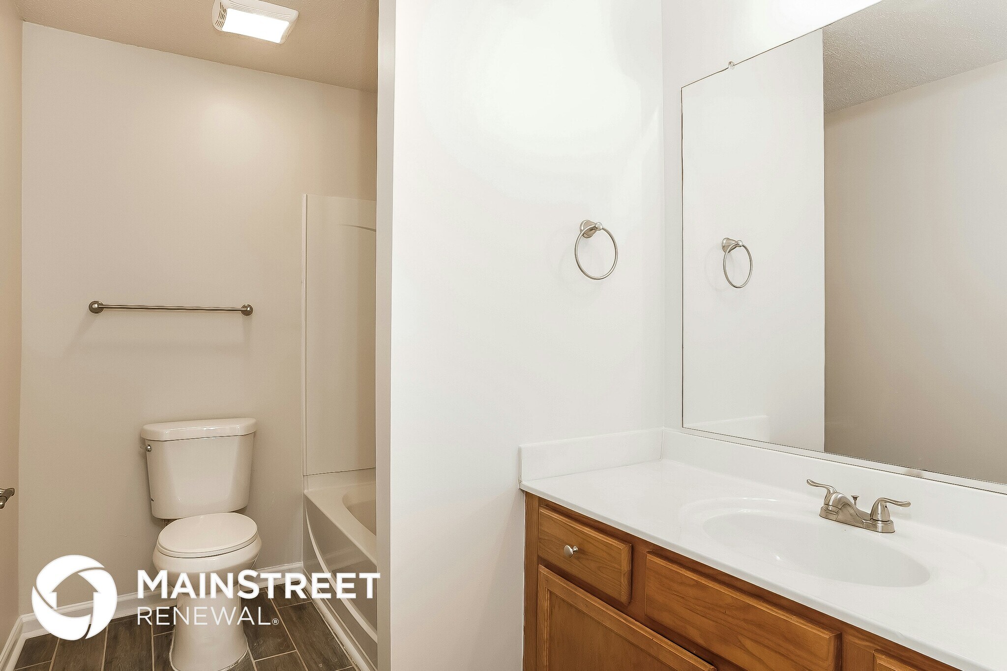 Building Photo - 4656 Chapel Ridge Dr