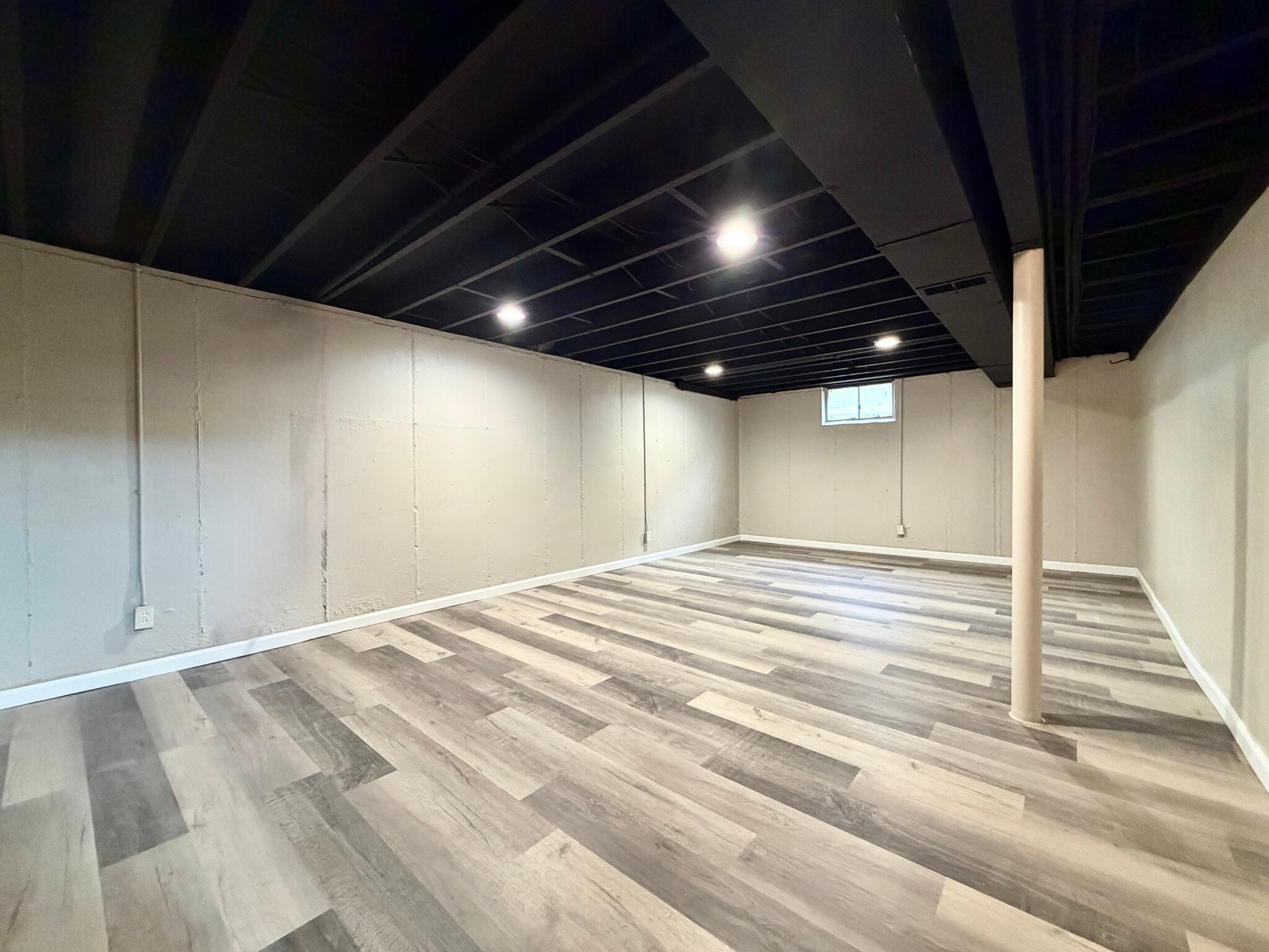 Building Photo - 556 Joshua Dr