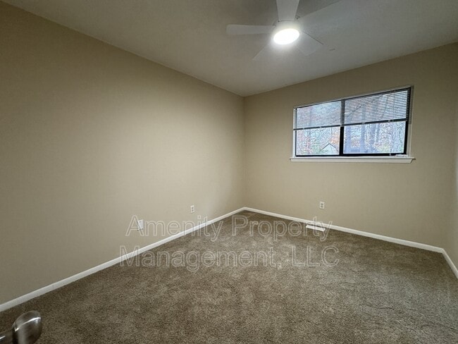 Building Photo - 704 Ninebark Ct