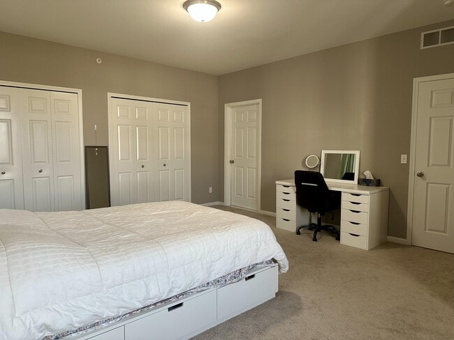 Building Photo - 1078 W Summerfield Gln Cir