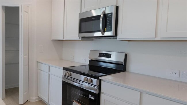 Building Photo - 6433 Domizio Dr