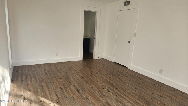 Building Photo - 517 Dotterel Rd