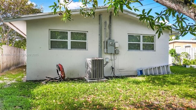 Building Photo - 921 NW 14th St