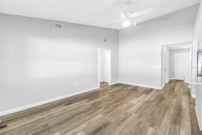 Building Photo - 5771 Timberlake Dr