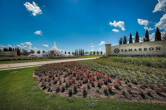 Building Photo - 29026 Endeavor River Rd