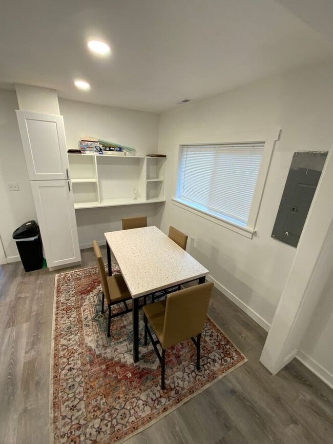 Building Photo - Puyallup Valley 2bdr 2 bath