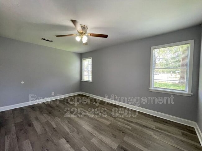 Building Photo - 6822 Merrydale Ave
