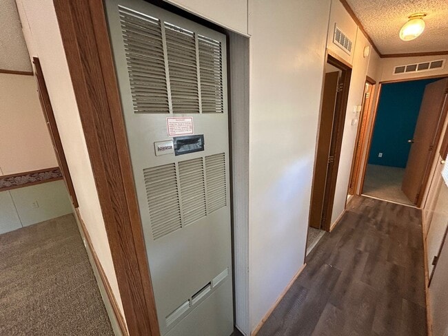 Building Photo - 3 Bed 2 Bath Mobile Home with Fenced Yard and Storage Shed