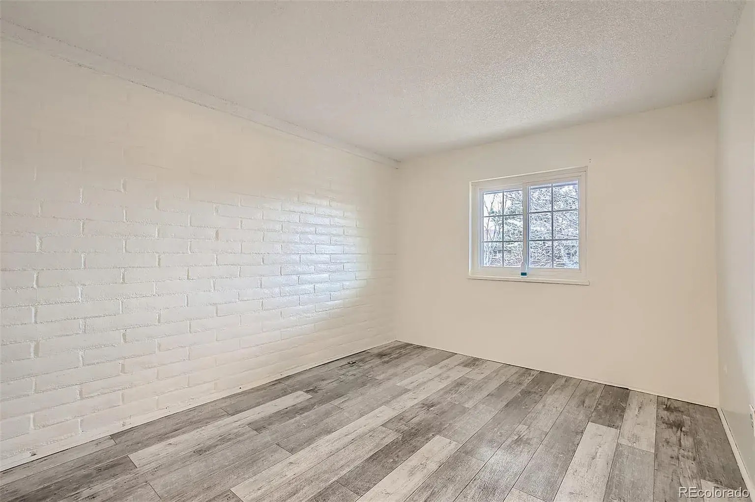 Master Bedroom - 6800 E Tennessee Ave