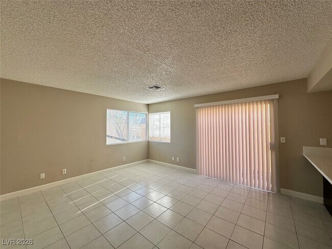 Building Photo - 120 Clifton Heights Dr