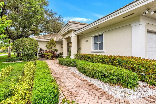 Building Photo - 16550 SW 77th Ct