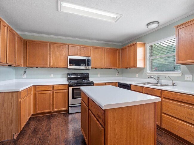 Building Photo - 1415 Quicksilver Cir