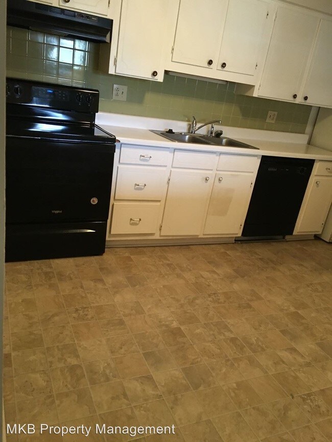 Building Photo - 709 Drew Ave NE