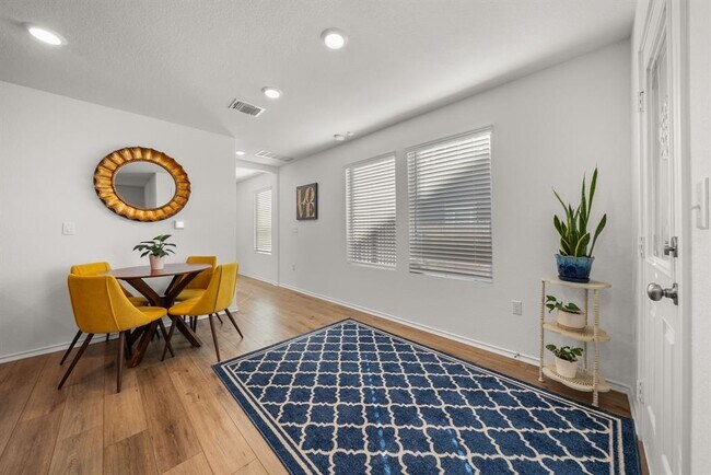Building Photo - 7204 Sparkling Light Dr