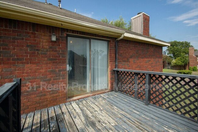 Building Photo - 436 Chestnut Ln