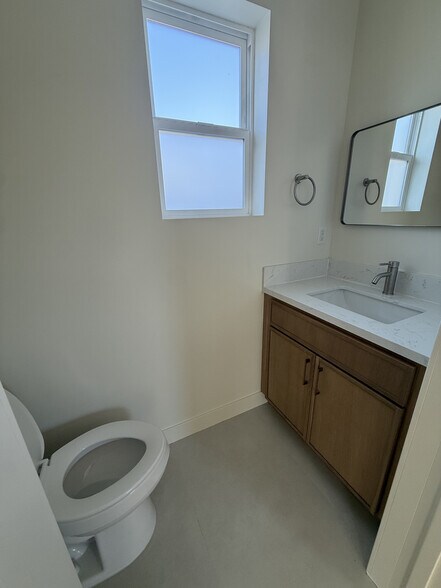 Building Photo - 7806 Ferncola Ave