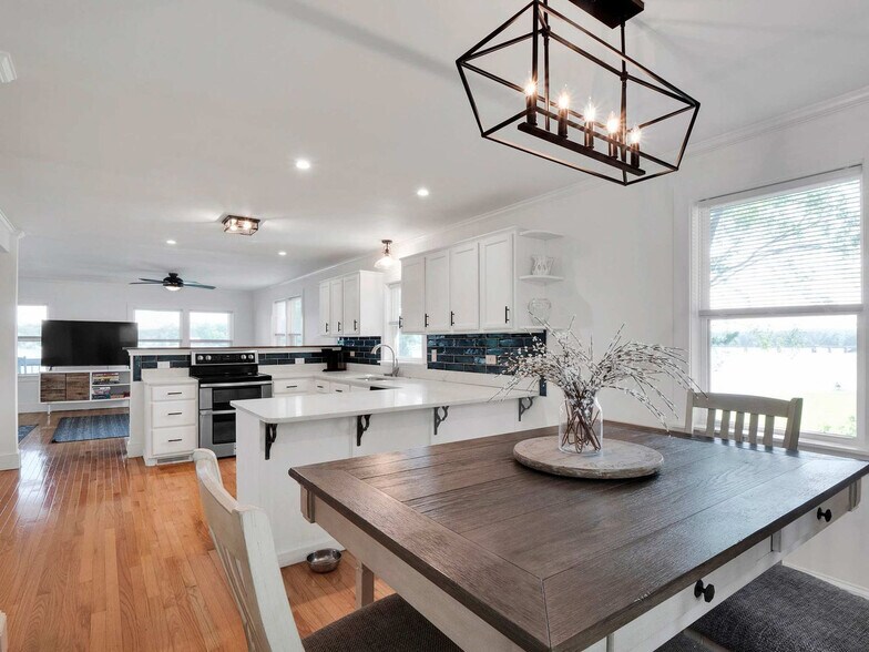 Building Photo - 1513 State Rd S-20-457